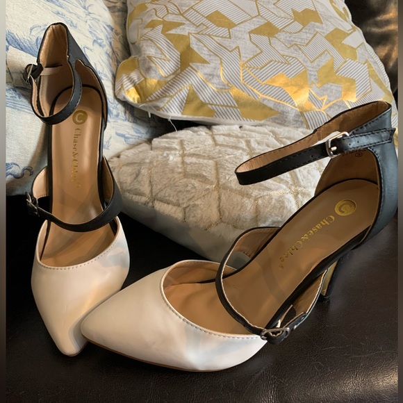 Chase and Chloe-Black and White Multi Buckle Hugh Heel - Picture 3 of 3